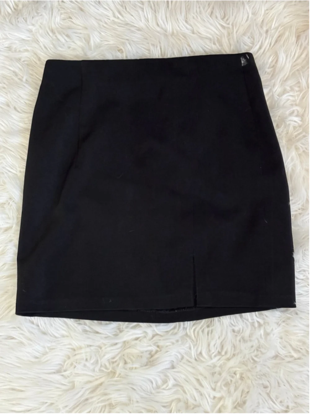 Black High-Waisted Mini Skirt slit 80s 90s vintage